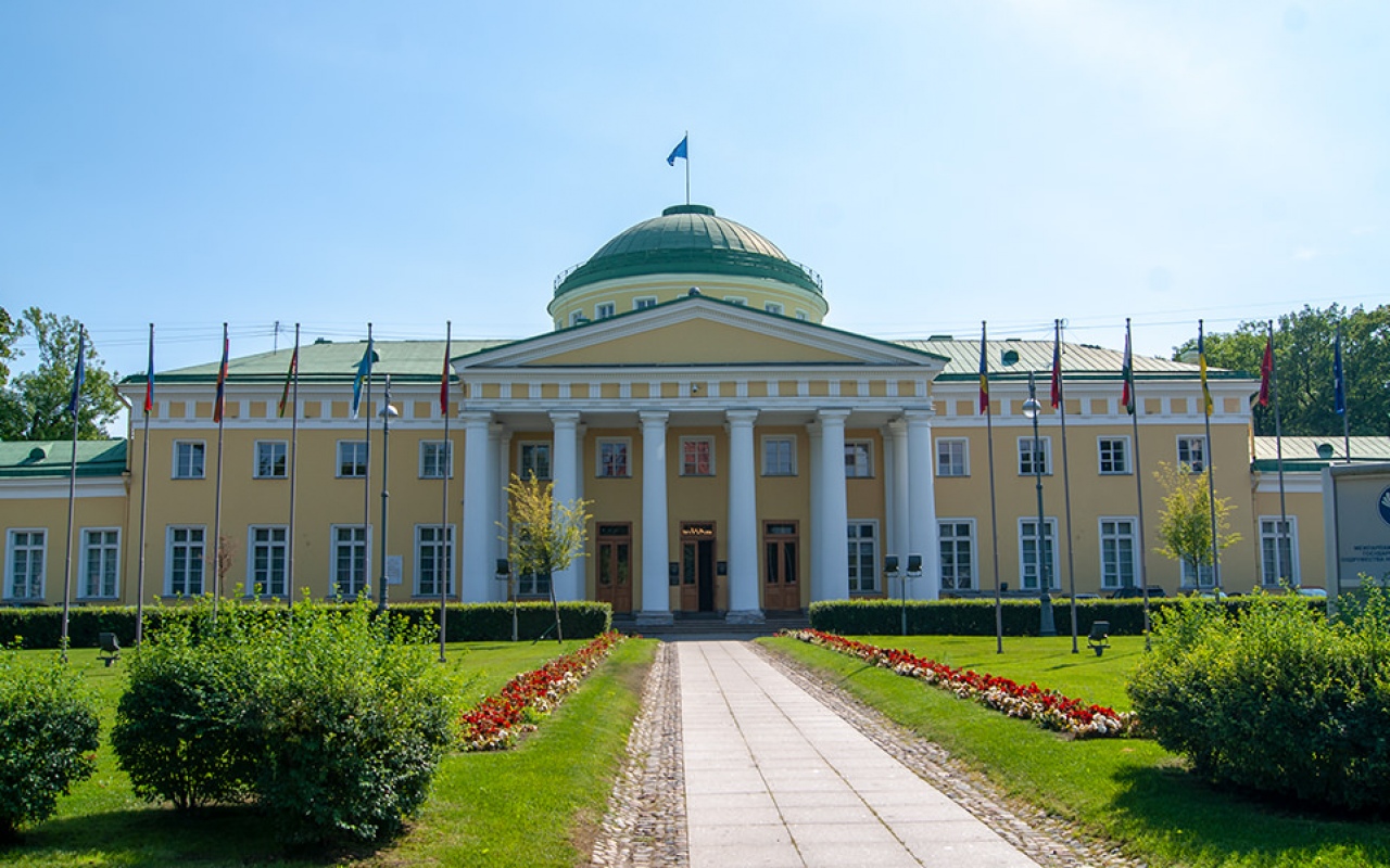 Таврический Дворец В Санкт Петербурге Фото
