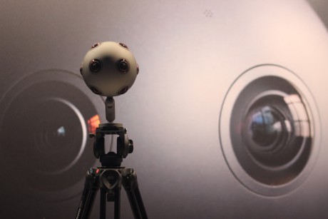 The 360 degrees camera , shooting for virtual reality glasses